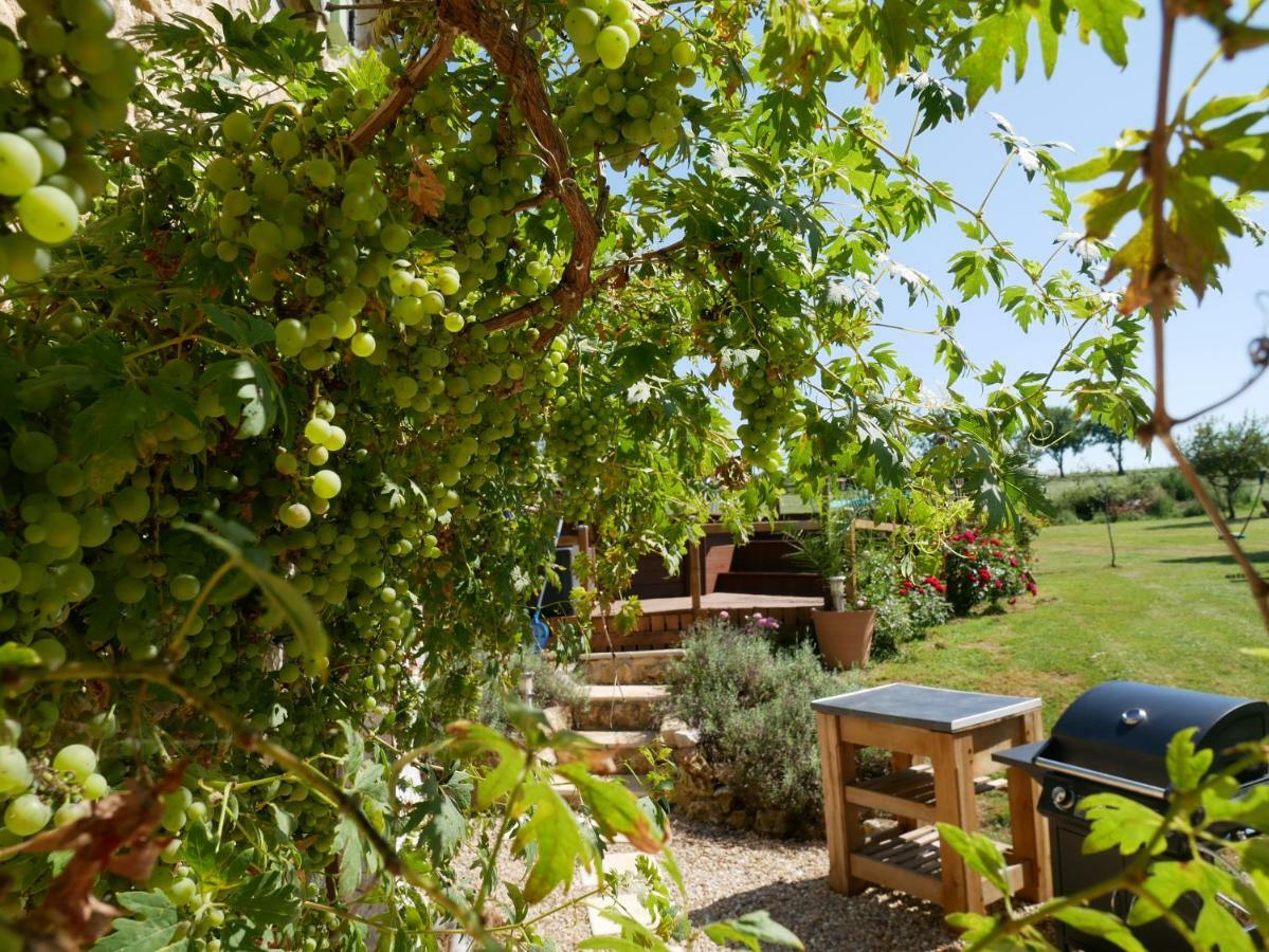 Chez Daisy Villa Montbron Exterior photo